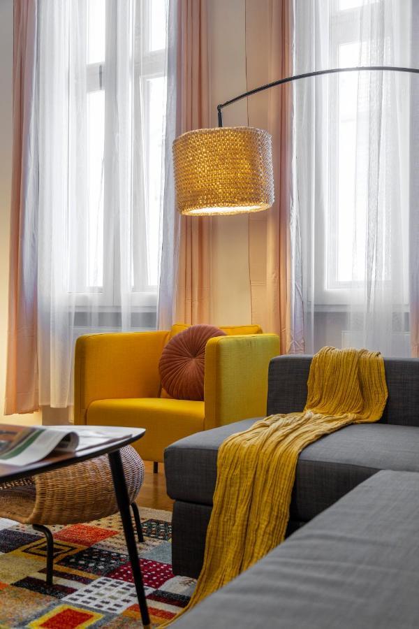 Cozy Home By Bella In The Heart Of Budapest Exterior foto