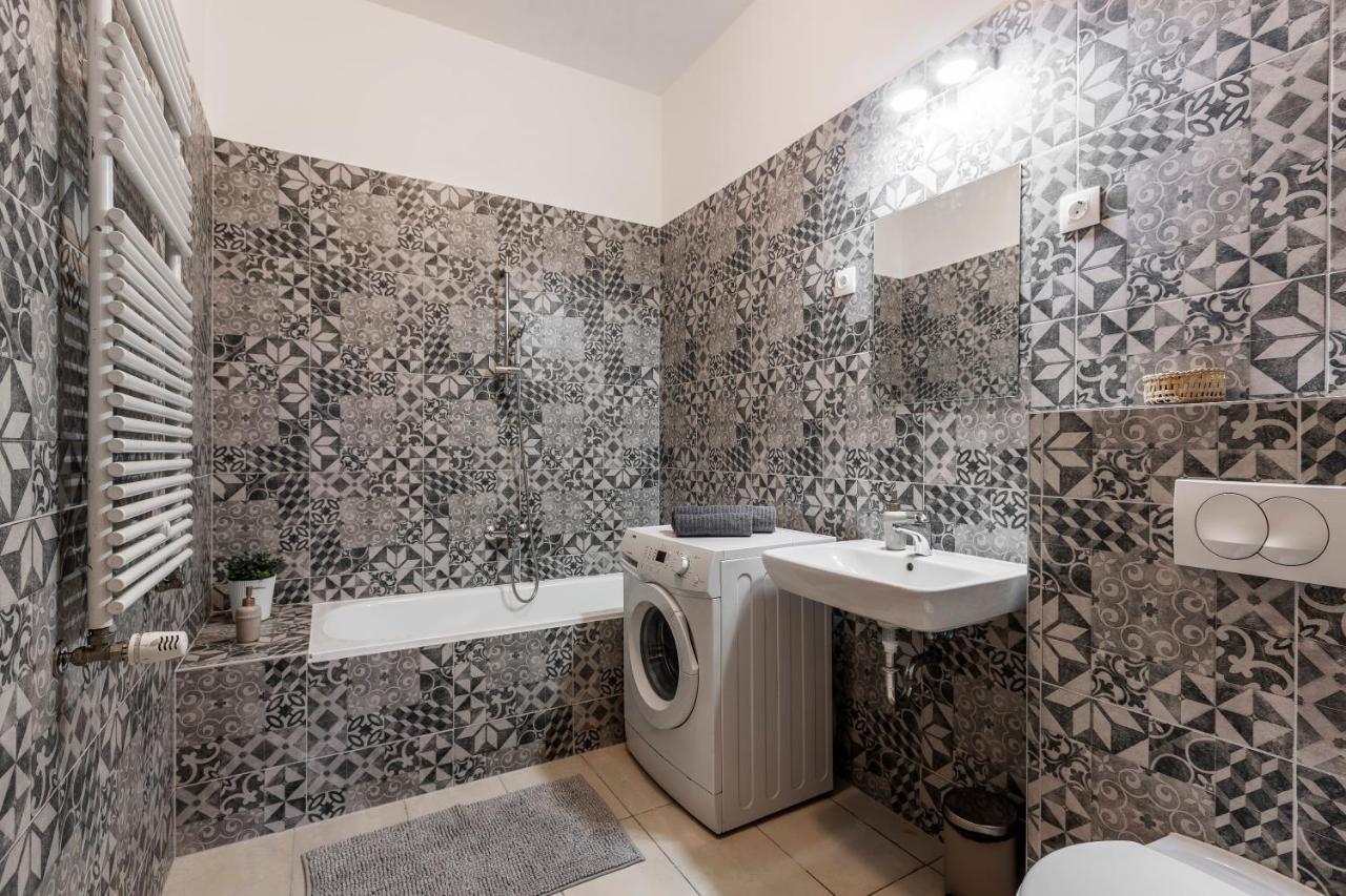 Cozy Home By Bella In The Heart Of Budapest Exterior foto
