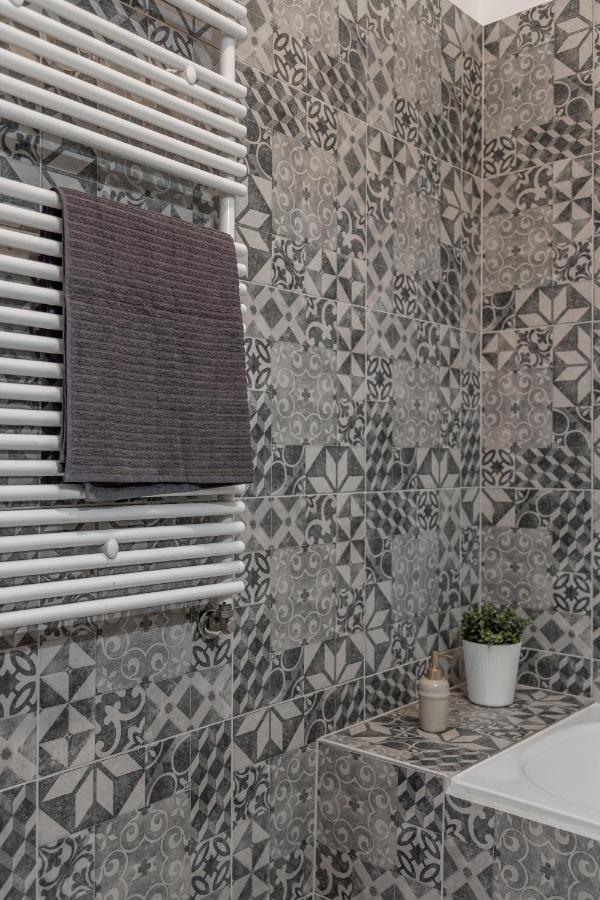 Cozy Home By Bella In The Heart Of Budapest Exterior foto